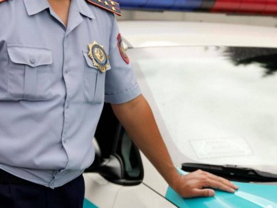 Пенжім: 30-ға жуық адам жиналып, үйлердің әйнектерін, бірнеше автокөлікті сындырған.