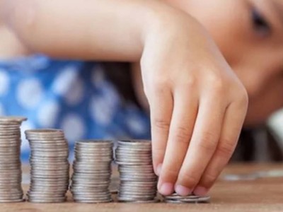 Құбыжықтармен және үлкен сиськимен жыныстық қатынас