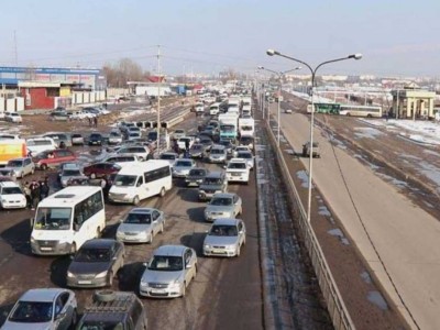 Тоқаев «Алтын орда» жол құрылысын сынға алды.