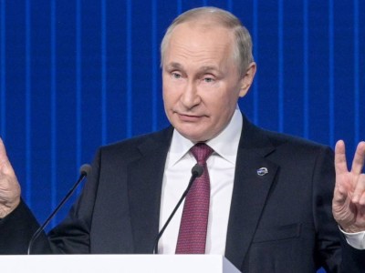 Путин: Қазақстанда орыс тілінің сұранысына сай, Ресей мектеп салуға дайын.