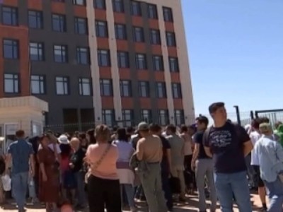 Елорда оқушыларына мектеп тапшы.