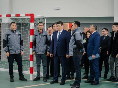 Берік Уәли «Жайлы мектеп» бағдарламасымен салынып жатқан мектептердің құрылысын сынға алды.