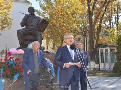 Жетісу облысында Әбілхан Қастеевтің ескерткіші ашылды.