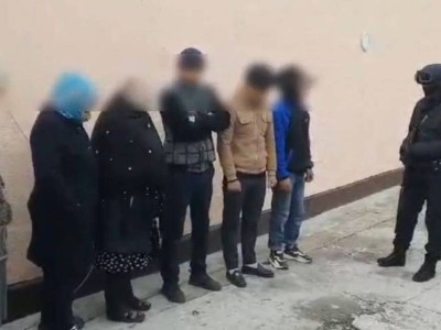 Шетелдіктерге шекараны заңсыз кесіп өтуге көмектескен адамдар тобы ұсталды.