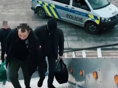 Аса ірі алаяқтық жасады деген күдікті Чехиядан экстрадицияланды.