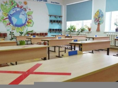 Аймағамбетов оқушылардың мектепке оралатын уақытын нақты айта алған жоқ.