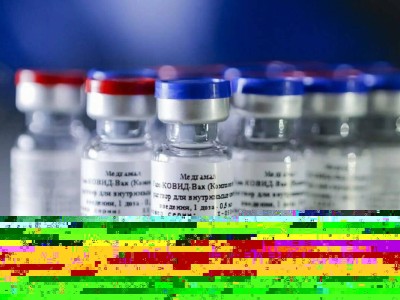 COVID-19: Ресей вакцинасы дәрігерлерге де дәрмен болмады.