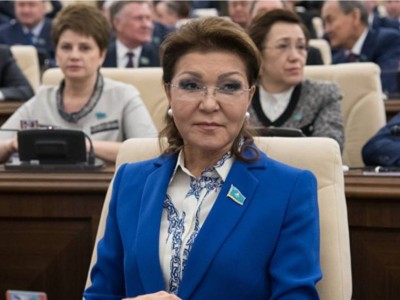 Назарбаева Маминге ұзаққа созылған сараптамалардың жемқорлыққа әкелетінін ескертті.