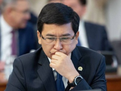 Аймағамбетов мұғалімдерге араша түсе ала ма?.