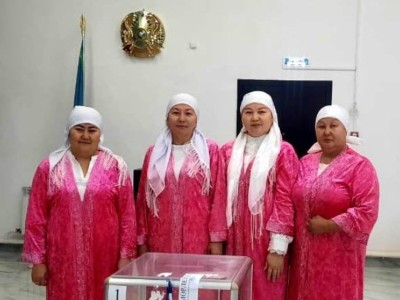 Баянауыл ауданында төрт келін дауыс беруге келді.