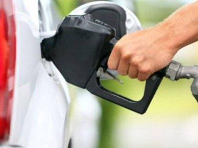Алматылық жүргізушілер дизель отынын таппай сенделіп жүр.