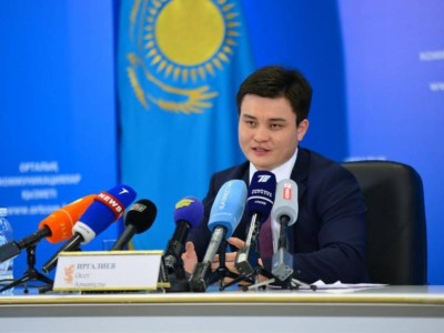 Ұлттық экономика министрі қазақ тілін әлі үйреніп жүр.