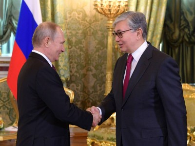 Тоқаев қазақ тілінің емес, орыс тілінің дамығанын қалайды.