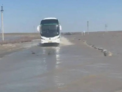 Су тасқыны: Абай облысында тас жолдың 22 тұсын су шайып кеткен.