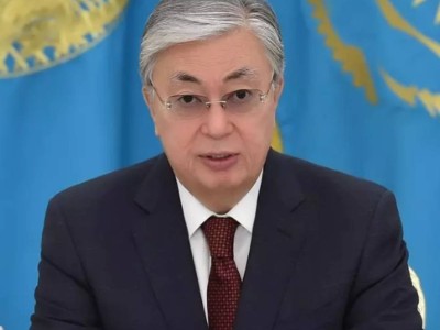 Тоқаев ұшақ апатынан қаза болғандардың отбасына көңіл айтты.