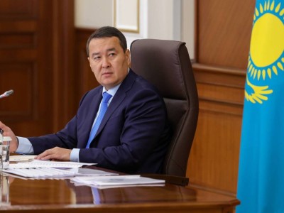 Әлихан Смайылов: Ауыл инфрақұрылымын базалық стандартқа жеткіземіз.