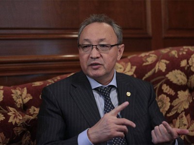 Бектас Бекназаров: Әлеуметтік жағынан аз қамтылған отбасылардың табысын өсіру үшін бірқатар мәселелер шешілуі керек.