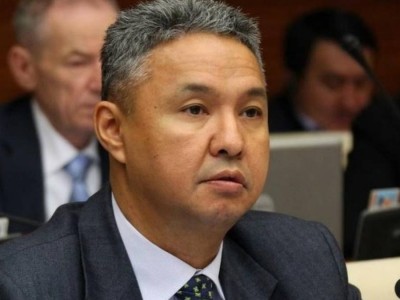 Азат Перуашев Біртановқа араша түсті.