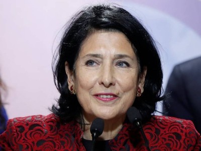 Грузияның тұңғыш әйел президенті сайланғалы жатыр.