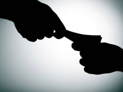 Пара алғаны үшін 42 млн. теңгеге айыппұл салынған басшы сот үкімін орындамағыны үшін бас бостандығынан айырылды.