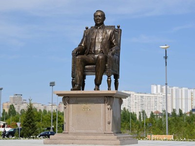 Назарбаев Тәуелсіздіктің символы ма?.