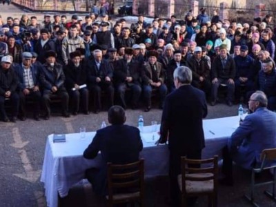 «Қалай тыныш ұйықтауға болады?»: Шешімін таппаған дүнген мәселесіне ел алаң.