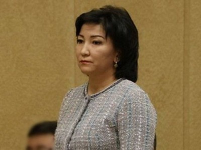 Атырауда облыс әкімінің бұрынғы орынбасары 5 млн теңге пара алған деп айыпталып, қамауға алынды.