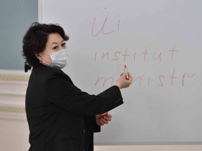«Латын әліпбиіне көшу – орыс тілінің заңсыз үстемдігін толық тоқтата алмайды».
