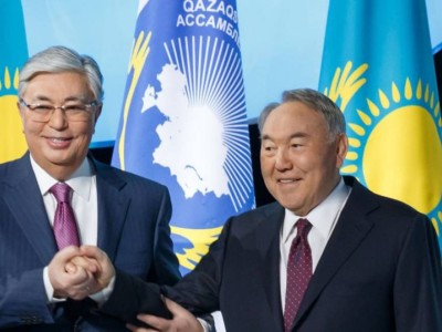 Тоқаев Назарбаевты мерейтойымен құттықтады.
