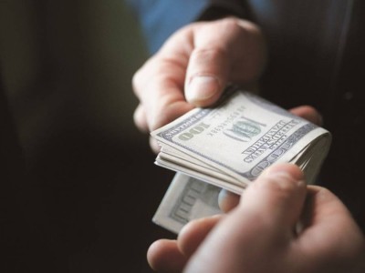 «Пара алды» деп айыпталған шенділер: Кім қанша миллион төледі?.