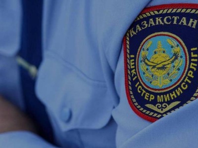 Шымкентте полиция басшысының орынбасары әріптесін зорлады деп айыпталуда.