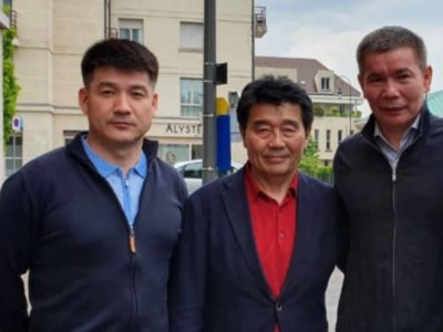Мәди Манатбек: Парижге барған азаматтарға әкімдіктен, ҰҚК-ден хабарласып, мазалап жатыр екен.