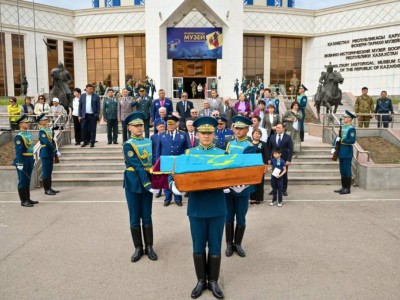 Астанаға ҰОС жауынгерлерінің сүйектері жеткізілді.
