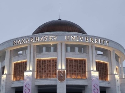 Назарбаев университетінің жатақханасында студент қыз көз жұмды.