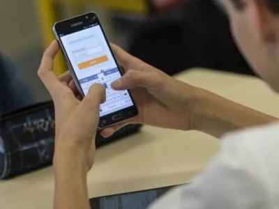 «Телефон үшін тұншықтырған»: Түркістан облысында оқушы жанжалдан кейін сабақ үстінде көз жұмды.