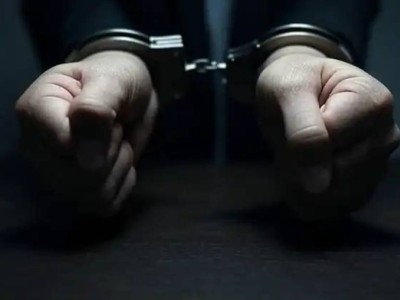 «Қазселденқорғау» ММ облыстық филиалының басшысы 2,7 млн теңге жымқырған.