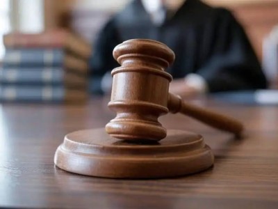 «Магнум» мен «Семейный» сауда желілерін бопсалаған блогерлерге үкім шықты.