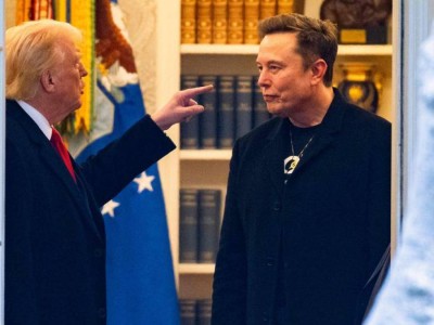 Трамп Маскты адамзат тарихындағы ең көп субсидия алған адам деді.