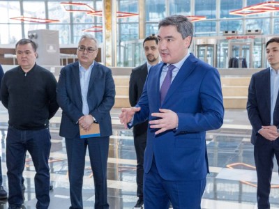 Үкіметте Мемлекет басшысының тапсырмаларын орындау бойынша қажетті барлық шара қабылданады.