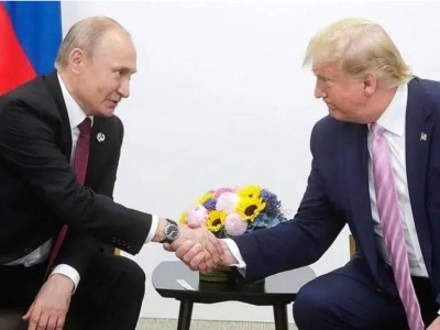 «Украинада бейбітшілік әлі орнамайды» — Трамп Путинмен телефон арқылы сөйлесті.