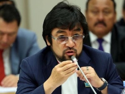 Бекболат Тілеухан ұрық саудасының проблемасын көтерді.