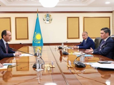Олжас Бектенов пен Грузияның бірінші вице-премьері Леван Давиташвили сауда-экономикалық ынтымақтастық мәселелерін талқылады.