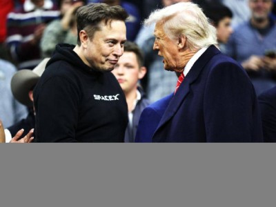 Маск Трамп әкімшілігінен кететінін мәлімдеді.