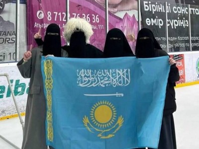 Арабша жазу: Атырау соты тумен суретке түскен әйелдерді жазалады.