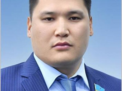 Шымкент әкімнің орынбасары Руслан Берденовті атып кетті.