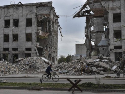 Мәскеу де, Киев те бейбітшілікке де, уақытша бітімге де дайын емес — саясаттанушы.