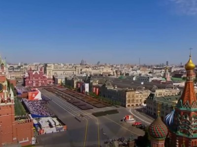 Екі елдің басшысы Мәскеудегі парадқа барудан бас тартты.