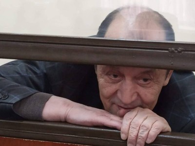 Ислам Әбішев пара алуға оқталғаны үшін бес жылға сотталды.