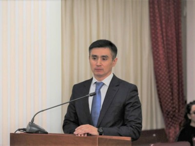Пара алған Байқоңыр ауданының экс-әкімі айыппұлмен құтылды.