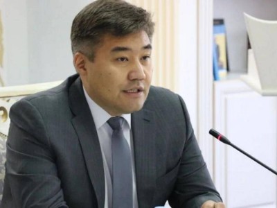 Президент Дархан Қалетаевты Украинадағы Төтенше және Өкілетті Елші қызметінен босатты.